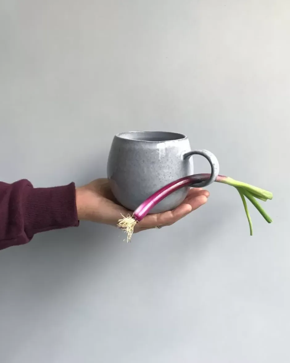 Mae Tasse Gros Grau^Motel a Miio