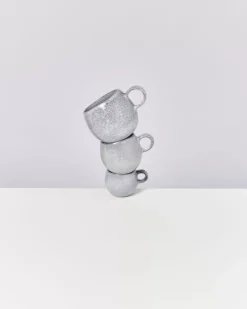 Mae Tasse Gros Grau^Motel a Miio